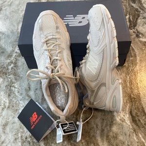 New never worn! With tag Size9.5